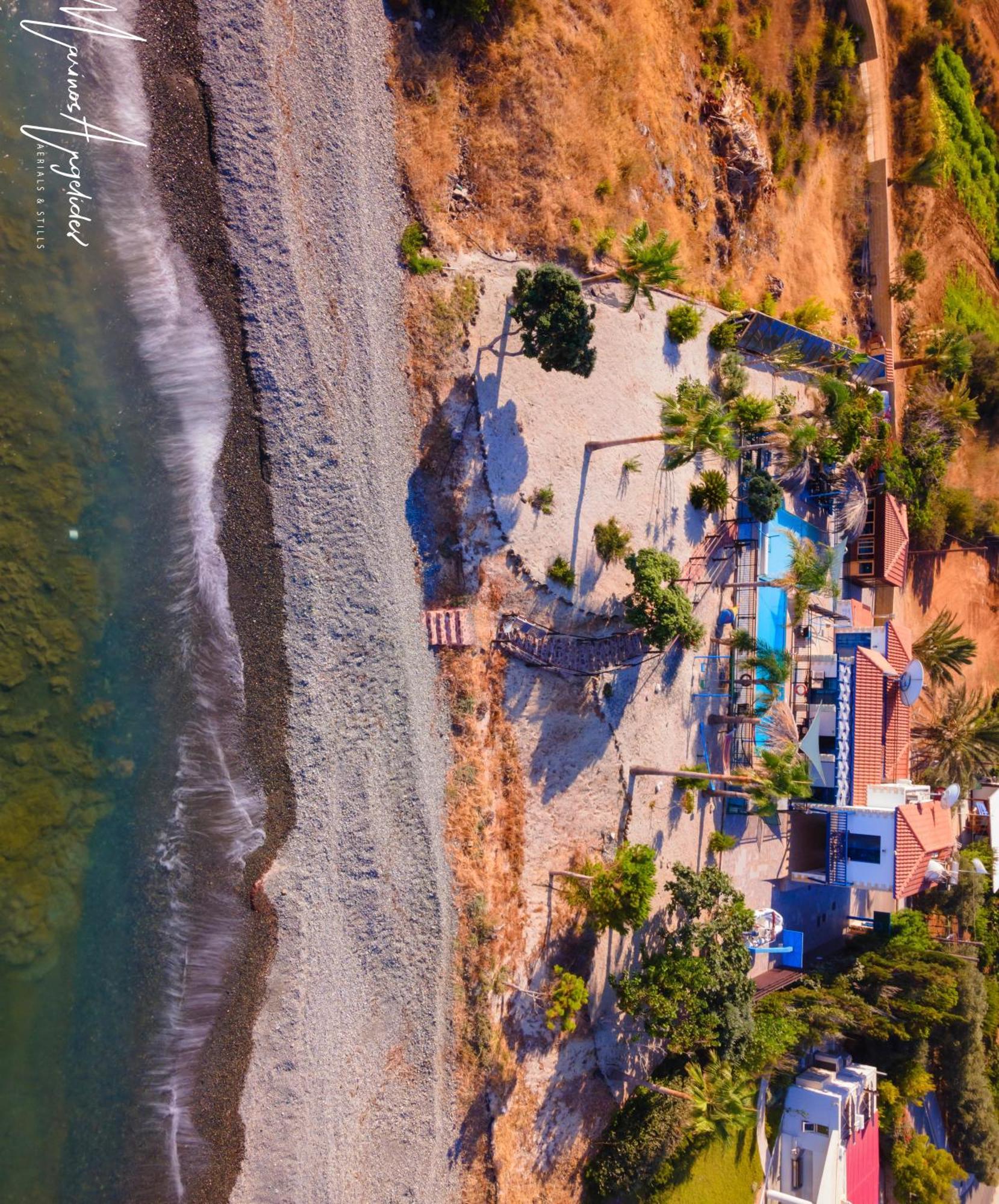 Astrofegia Beachfront Villa Pomos Ngoại thất bức ảnh